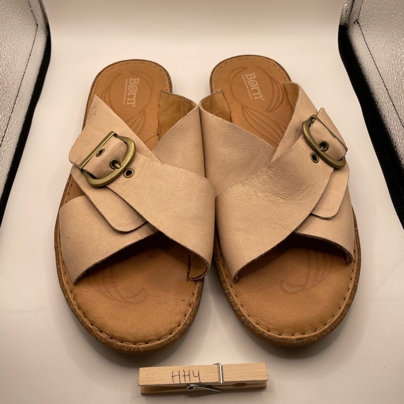 Born beige leather Slide Sandals with Buckle size 10 - Picture 3 of 9